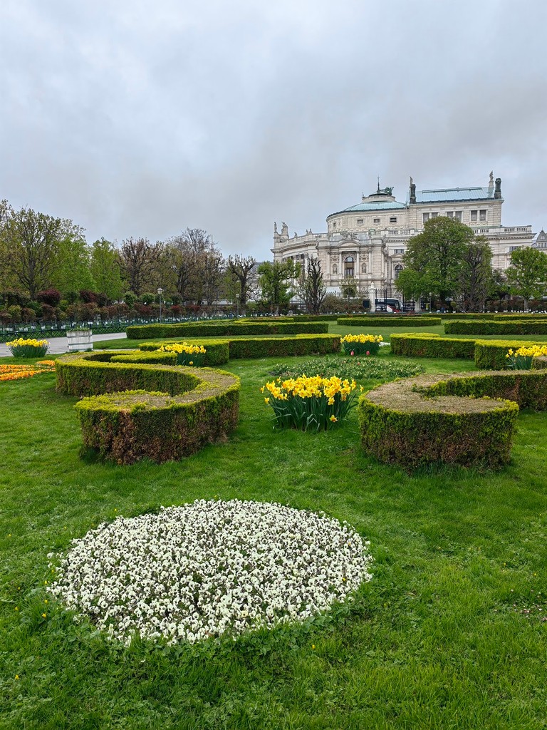 Volksgarten (Source: Google Maps)