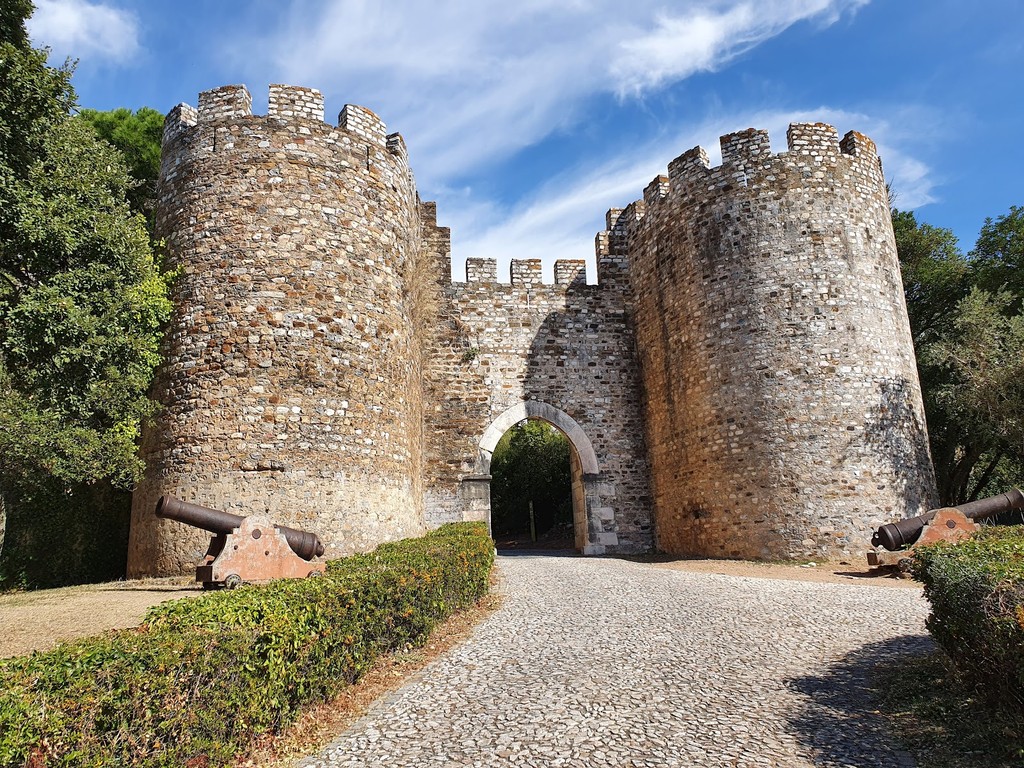 Castelo de Vila Viçosa (Source: Google Maps)