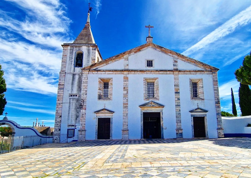 Igreja de Nossa Senhora da Conceição (Source: Google Maps)