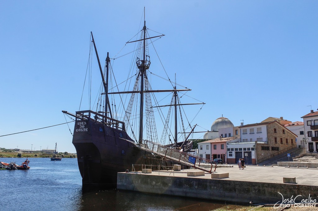 Alfândega Régia - Museu de Construção Naval (Source: Google Maps)