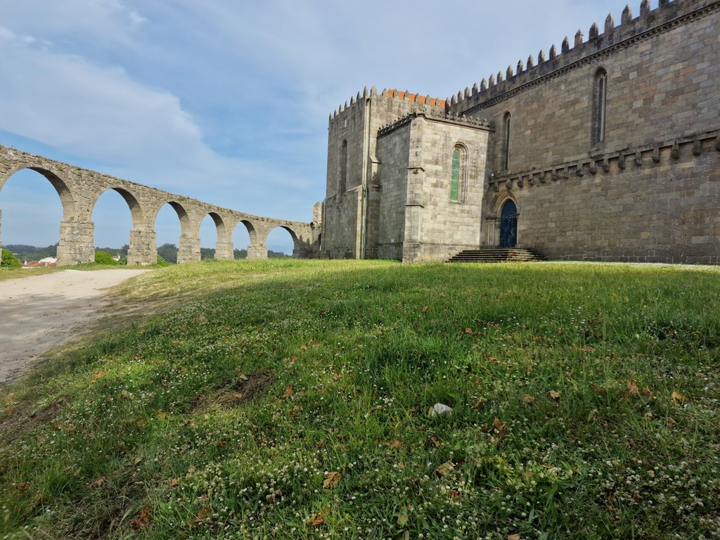 Aqueduto de Vila do Conde (Source: Google Maps)