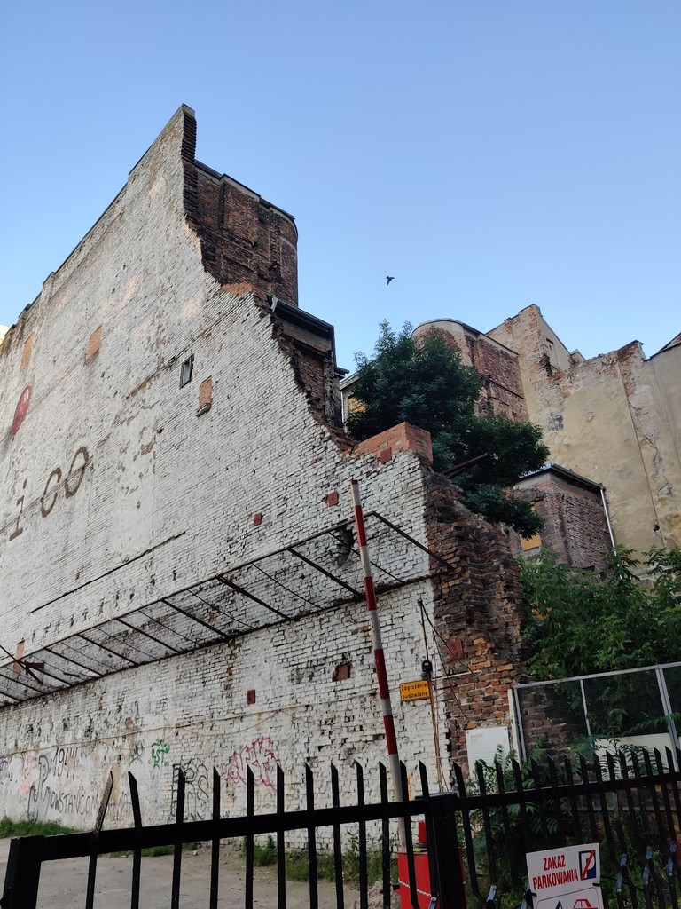Mural on Sienna Street (Source: Google Maps)