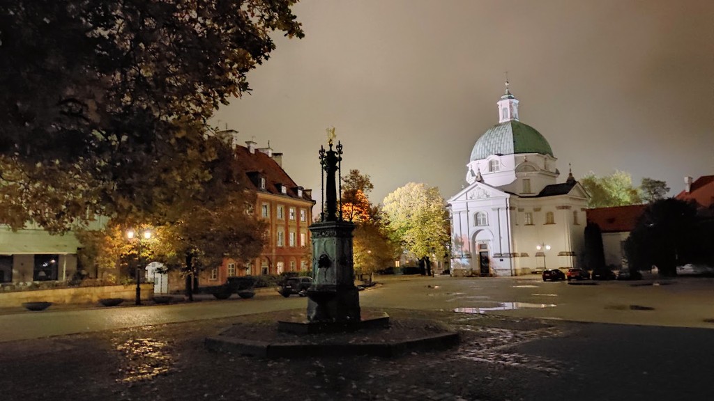 New Town Market Place (Rynek Nowego Miasta) (Source: Google Maps)