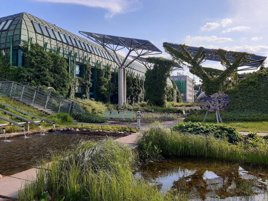 University of Warsaw Library Rooftop Garden (Source: Google Maps)