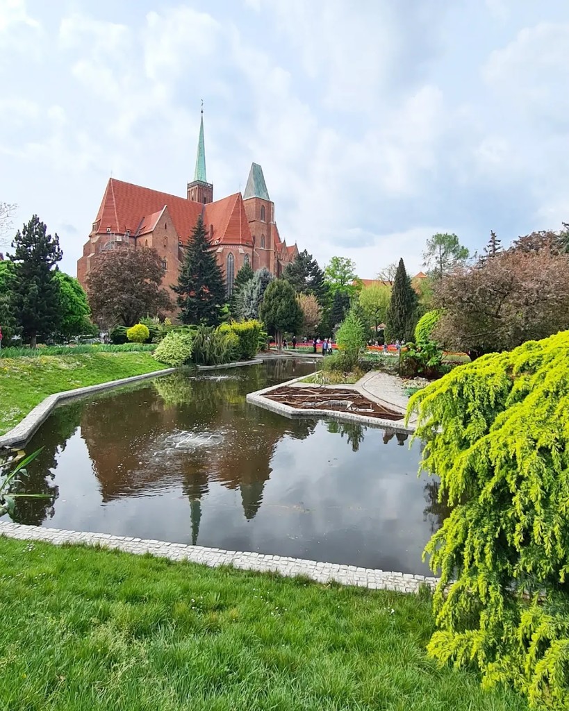 Botanical Garden of the University of Wrocław (Source: Google Maps)